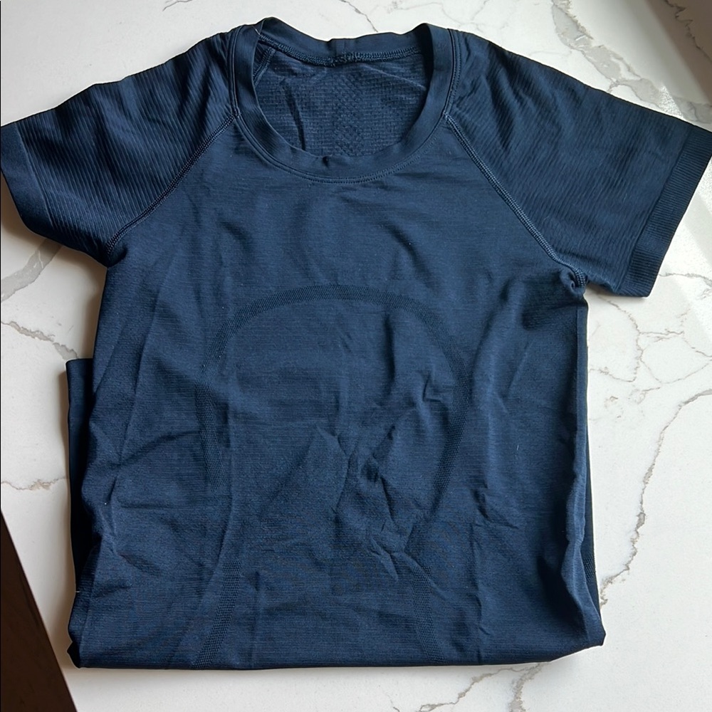 Lululemon Athletica Navy Short Sleeve Tee